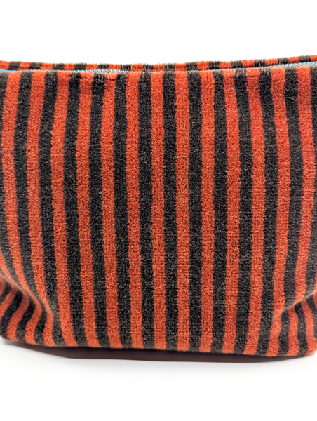 No Smoking! Red Candy Stripe Medium Carpet Bag