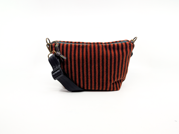 No Smoking! Red Candy Stripe Medium Carpet Bag