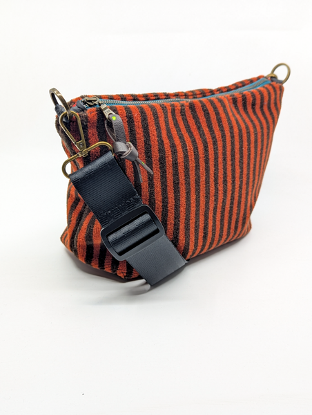 No Smoking! Red Candy Stripe Medium Carpet Bag