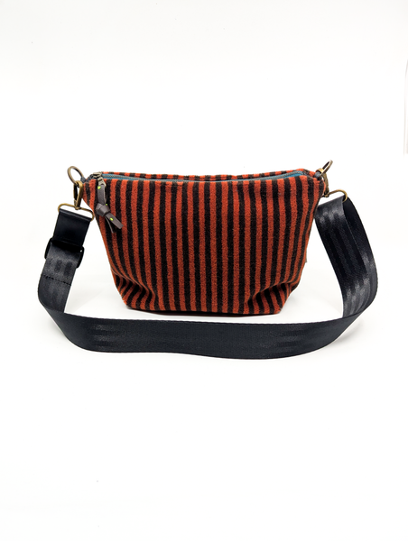 No Smoking! Red Candy Stripe Medium Carpet Bag