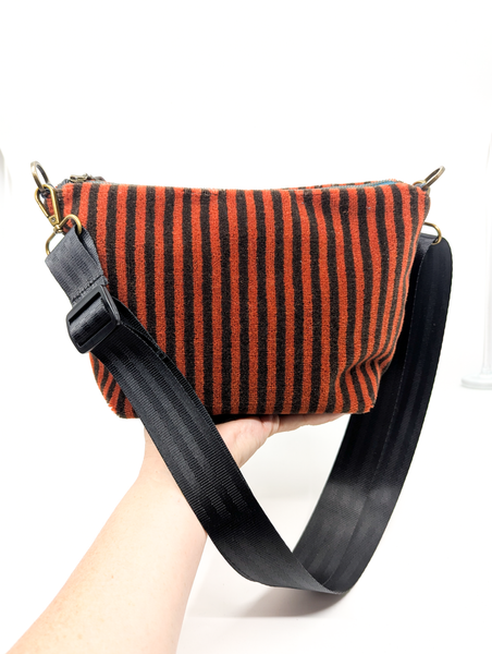 No Smoking! Red Candy Stripe Medium Carpet Bag