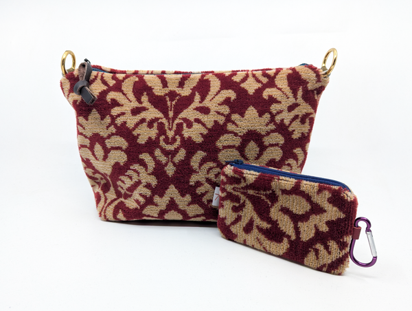 Fleur de Lys Moquette Carpet Bag