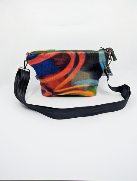 Light Waves Moquette Carpet Bag