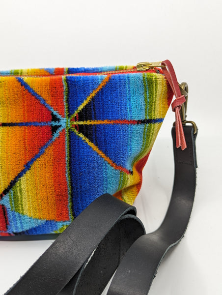 LA Sunrise Medium Carpet Bag