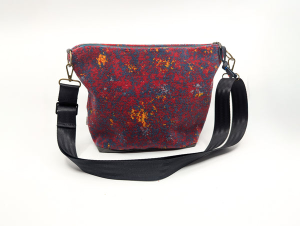 Sydney Priority Waratah Train Large Carpet Bag