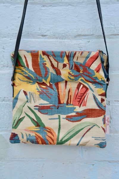 Foliage Linen Fold-over Bag