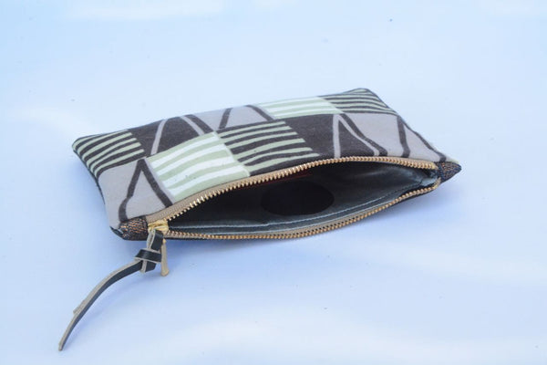 Graphic Print and black Leather Purse