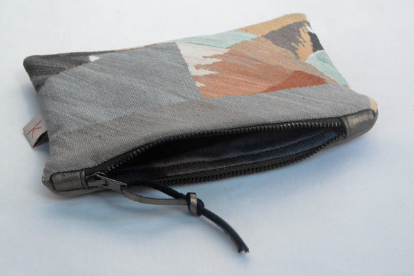 Graphic Linen Soft Purse